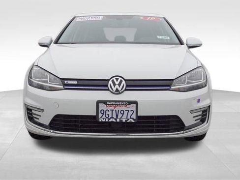 Used 2019 Volkswagen e-Golf SE w/ Driver Assistance Package image 9