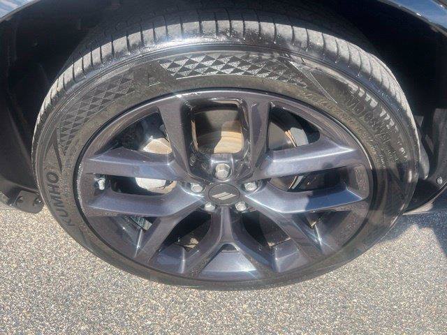 Used 2023 Dodge Challenger SXT w/ Blacktop Package RWD image 3