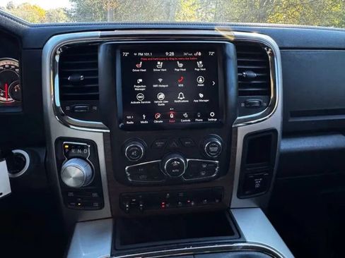 Used 2018 RAM 1500 Laramie AWD/4WD image 18