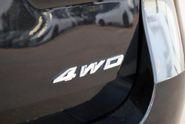 Used 2023 Ford Explorer XLT w/ Equipment Group 202A AWD/4WD image 9