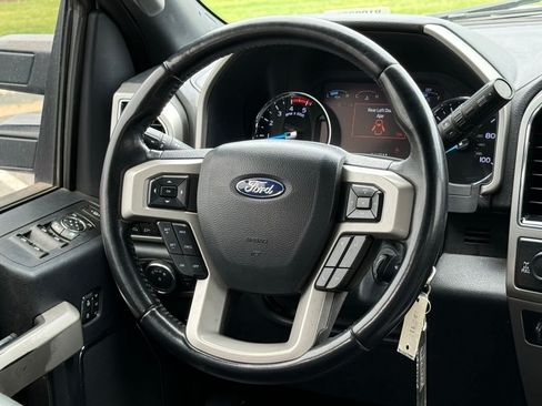 Used 2022 Ford F250 Lariat w/ Lariat Value Package AWD/4WD image 31