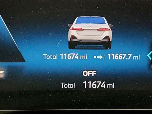Used 2025 BMW i5 xDrive40 w/ M Sport Package AWD/4WD image 16