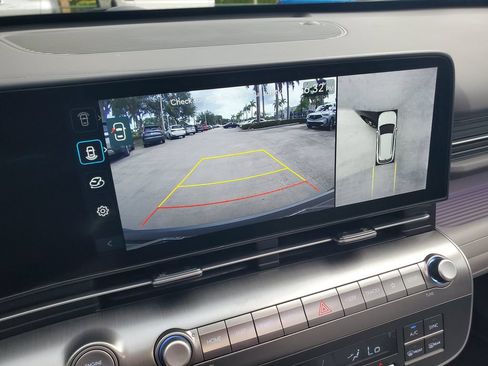 Used 2024 Hyundai Kona Limited FWD image 30