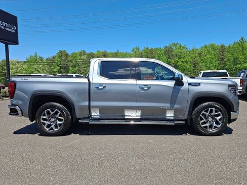 Used 2024 GMC Sierra 1500 SLT w/ SLT Premium Plus Package AWD/4WD image 7