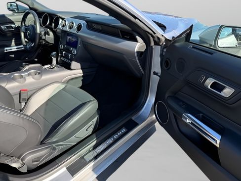 Used 2020 Ford Mustang GT Premium RWD image 10