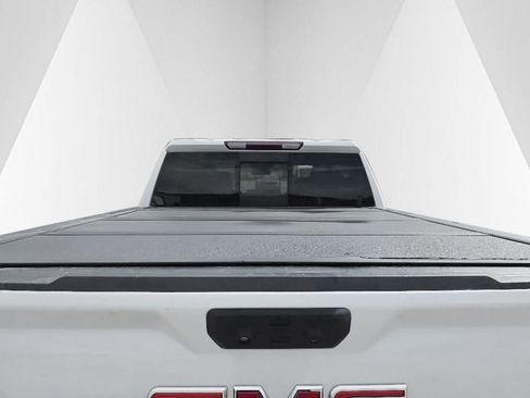 Used 2023 GMC Sierra 1500 SLT w/ SLT Premium Plus Package AWD/4WD image 7