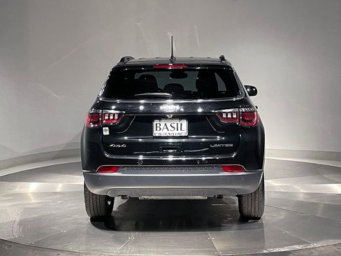 Used 2025 Jeep Compass Limited AWD/4WD image 12