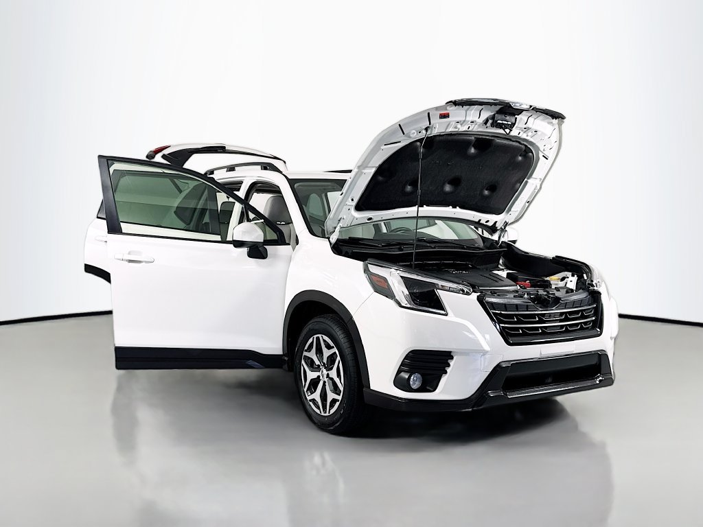 Used 2022 Subaru Forester Premium AWD/4WD image 25