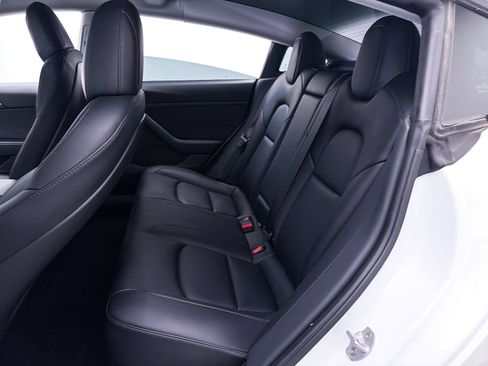 Used 2022 Tesla Model 3 Long Range AWD/4WD image 34