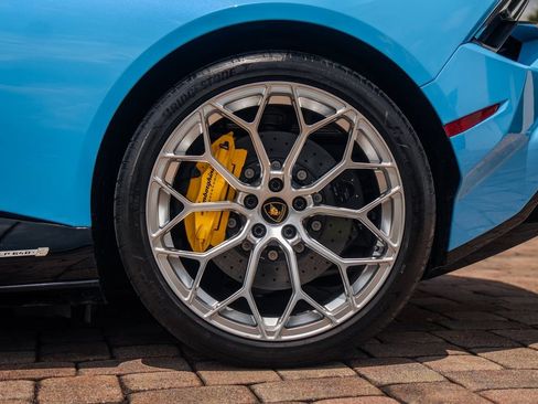 Used 2023 Lamborghini Huracan Tecnica RWD image 16