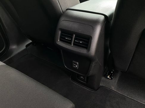 Used 2024 Chevrolet Equinox LT FWD image 27