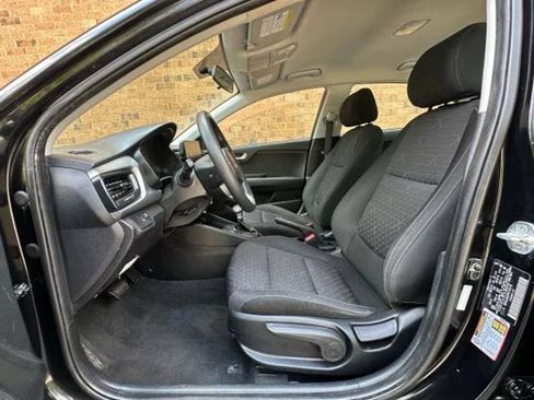 Used 2023 Kia Rio LX image 11