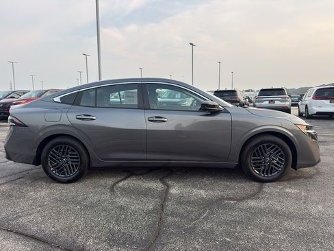 New 2026 Nissan Sentra SV w/ SV Convenience Package FWD image 4