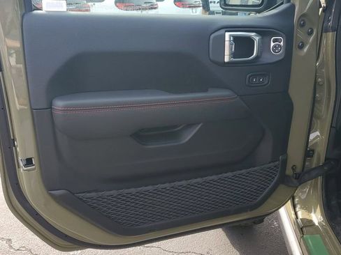 New 2026 Jeep Wrangler Unlimited Rubicon w/ Steel Bumper Group image 19