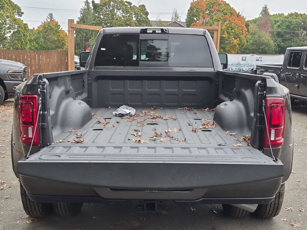 New 2027 RAM 3500 Limited AWD/4WD image 10