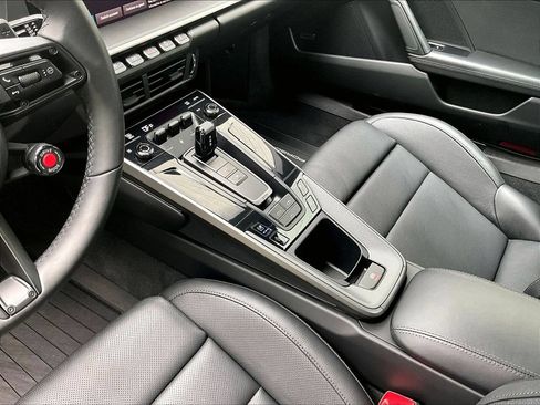 Certified 2025 Porsche 911 Carrera RWD image 19