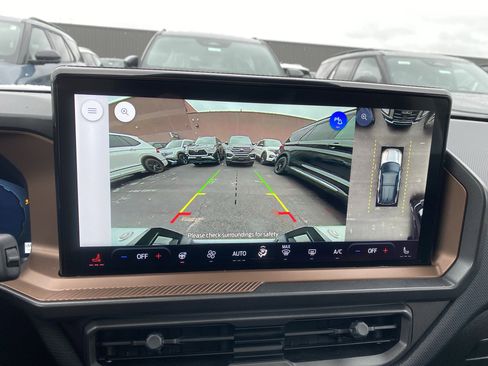 Used 2025 Ford Bronco Sport Outer Banks w/ Sasquatch Outer Banks Package image 19