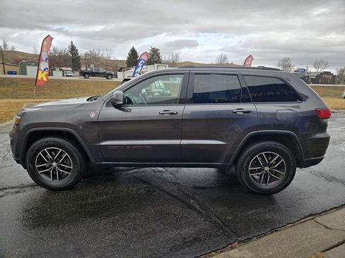 Used 2017 Jeep Grand Cherokee Trailhawk w/ Trailhawk Luxury Group AWD/4WD image 6
