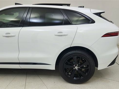 Used 2025 Jaguar F-PACE R-Dynamic S image 10