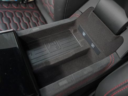 Used 2022 Audi RS 6 AWD/4WD image 56