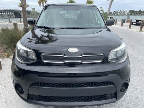 Used 2018 Kia Soul FWD image 4