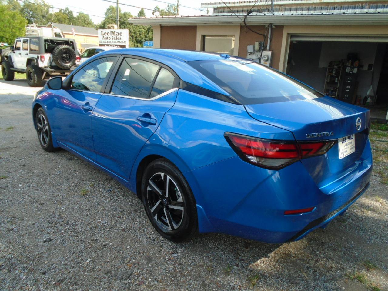 Used 2024 Nissan Sentra SV FWD image 6