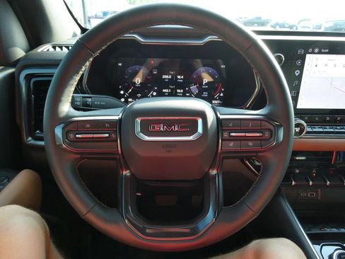 Used 2026 GMC Canyon AT4 w/ Technology Plus Package AWD/4WD image 36