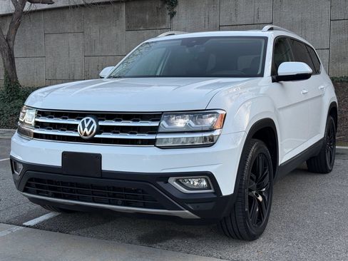 Used 2018 Volkswagen Atlas SEL AWD/4WD image 3