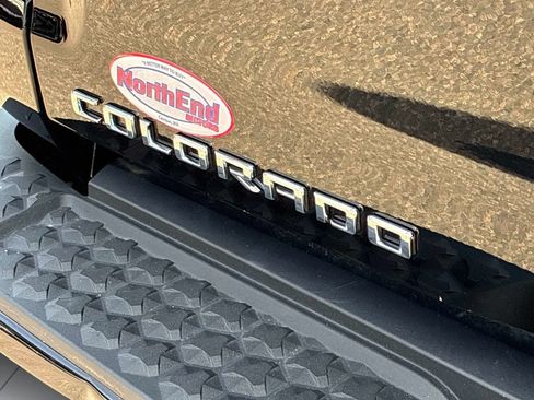 Used 2024 Chevrolet Colorado Trail Boss w/ Advanced Trailering Package AWD/4WD image 18