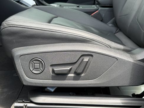 Used 2025 Audi Q3 2.0T Premium AWD/4WD image 18