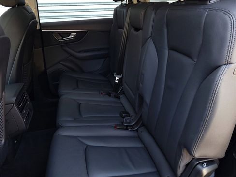 Used 2022 Audi Q7 3.0T Premium Plus w/ Premium Plus Package image 13