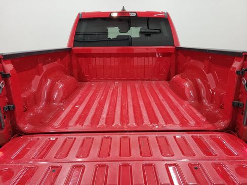 Used 2024 RAM 1500 Laramie image 11