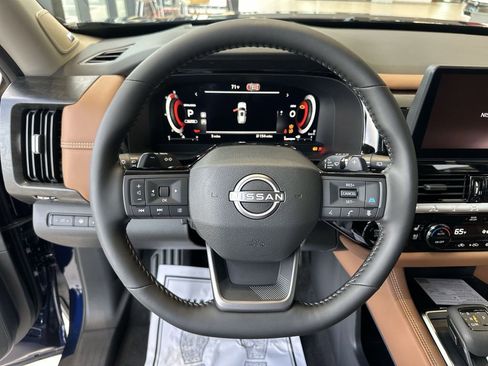 New 2026 Nissan Pathfinder Platinum AWD/4WD image 12