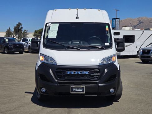 Used 2025 RAM ProMaster 2500 w/ Convenience Group FWD image 2