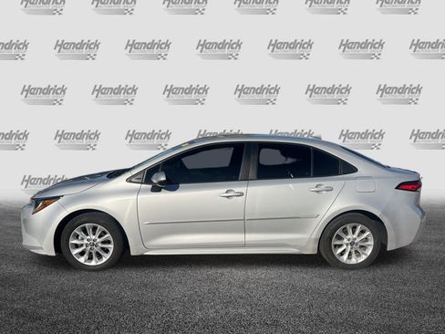 Used 2022 Toyota Corolla LE image 7
