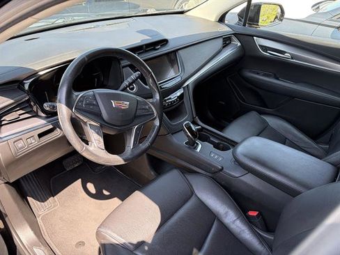 Used 2019 Cadillac XT5 Luxury AWD/4WD image 3