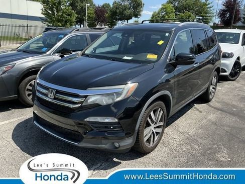 Used 2016 Honda Pilot Touring image 1