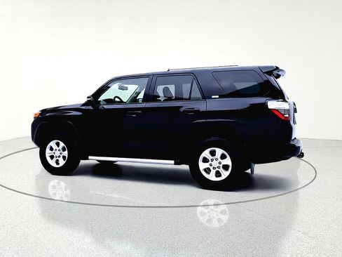 Used 2016 Toyota 4Runner SR5 Premium w/ Four Season Floor Mat Package image 6