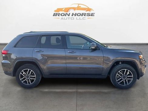 Used 2018 Jeep Grand Cherokee Trailhawk w/ Trailhawk Luxury Group image 4