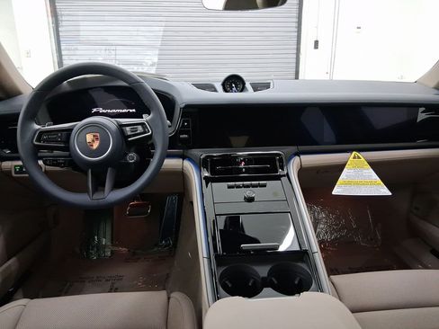 New 2026 Porsche Panamera image 23
