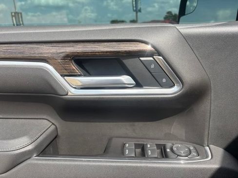 Used 2025 GMC Sierra 1500 SLE AWD/4WD image 24