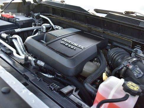 Used 2021 Chevrolet Silverado 1500 LT RWD image 30