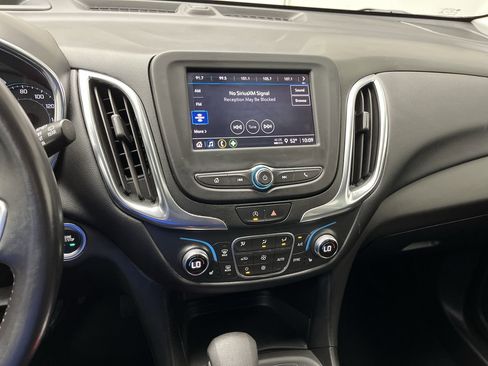 Used 2022 Chevrolet Equinox LT image 16