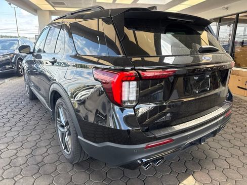 Used 2025 Ford Explorer ST AWD/4WD image 8