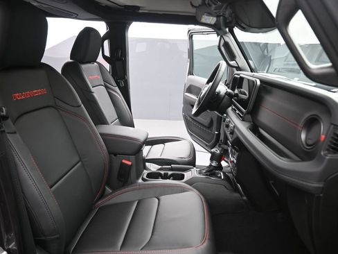 New 2026 Jeep Wrangler Unlimited Rubicon AWD/4WD image 27