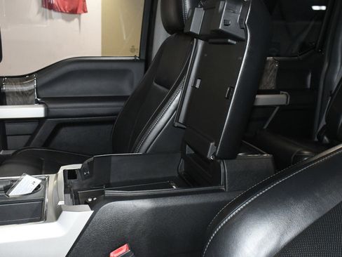 Used 2019 Ford F250 Lariat w/ Lariat Ultimate Package image 38