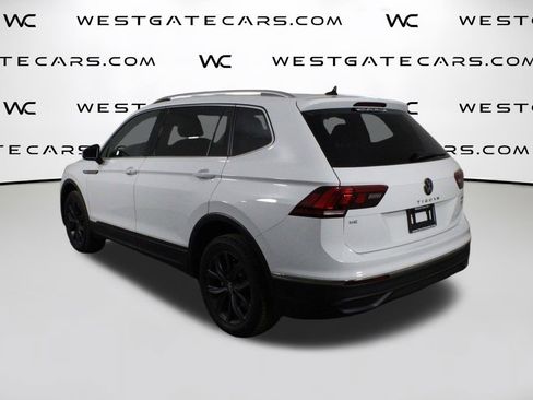 Used 2024 Volkswagen Tiguan SE image 5