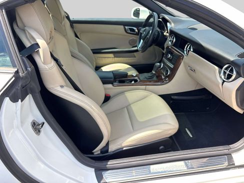 Used 2014 Mercedes-Benz SLK 250 image 14