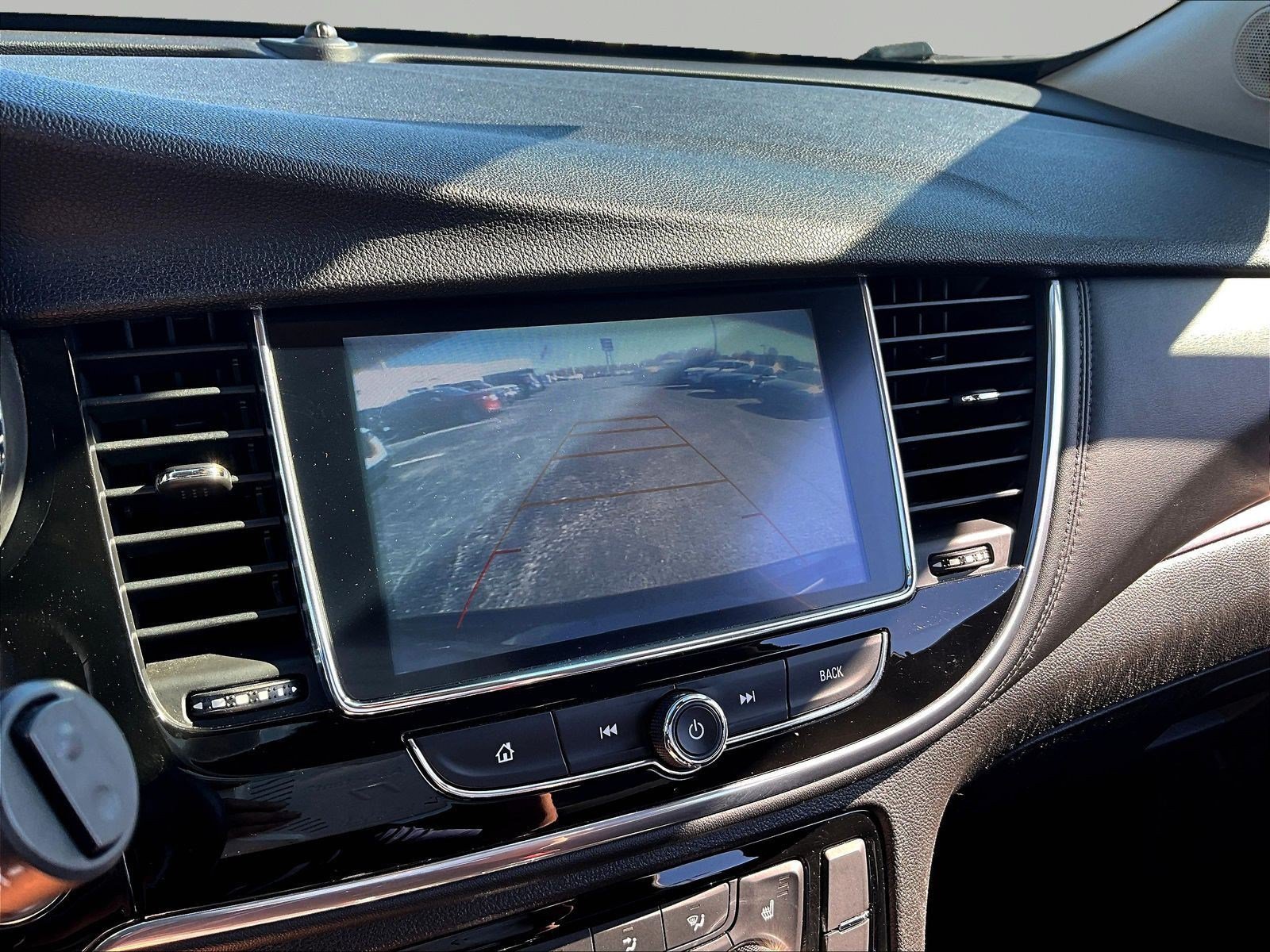 Used 2020 Buick Encore Essence FWD image 14