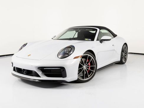 Certified 2024 Porsche 911 Carrera 4S image 6